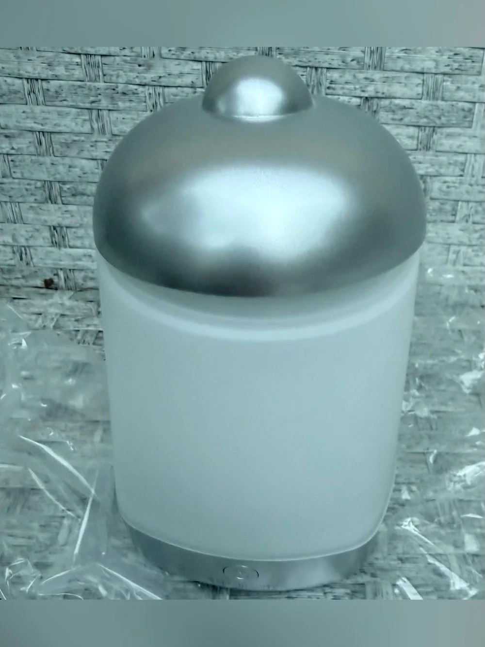Sparoom SpaMist Ultrasonic Essential Oiks Diffuser White/Silver NIB